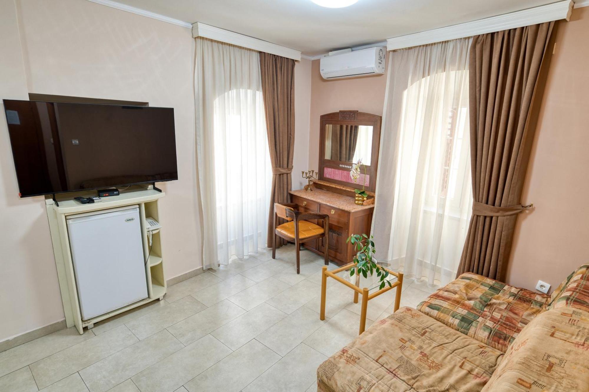Hotel Rendez Vous Kotor Exteriör bild